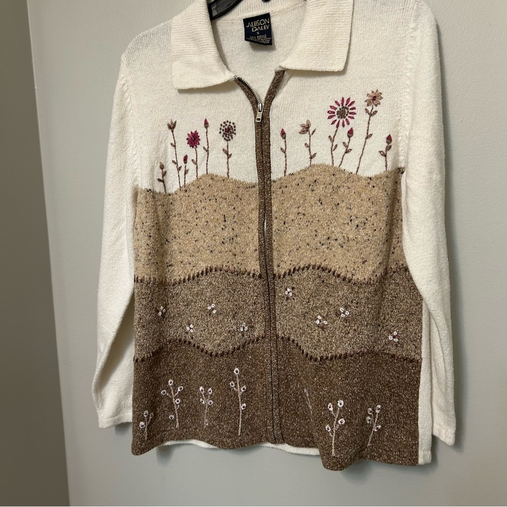 Allison Daley Cream and Brown Floral Cardigan size small cottagecore zip‎ front - Picture 2 of 7
